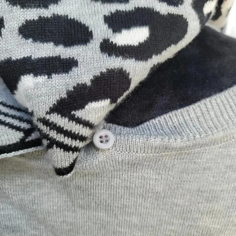 NWT Croft & Barrow Woman Sweater Gray Black Attached Scarf M Lightweight Knit - Picture 6 of 12